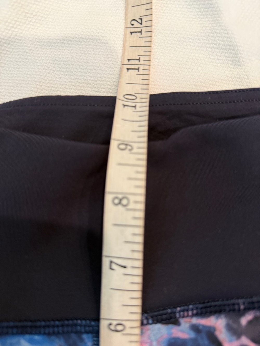 Lululemon If You're Lucky Crop Full-On Luxtreme Crops Size 6 - Picture 11 of 13